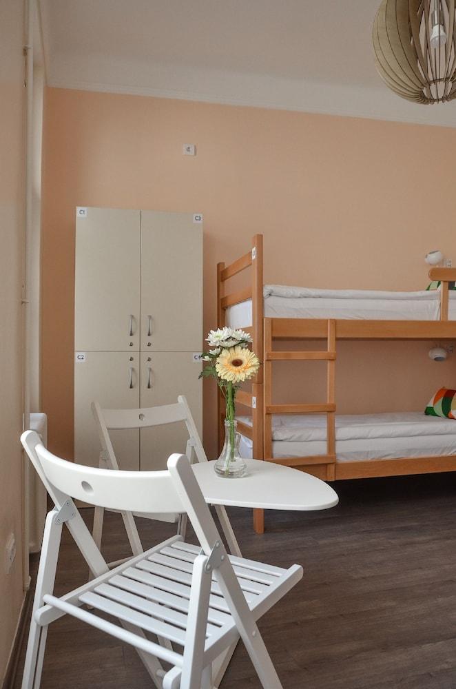 Roommates Hostel Belgrado Esterno foto